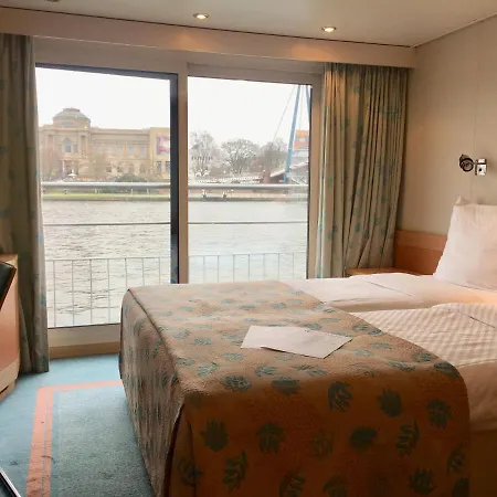 Ms Select Bellejour - Dusseldorf