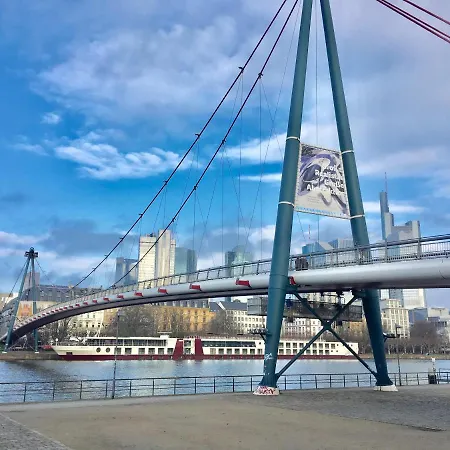 Ms Select Bellejour - Dusseldorf
